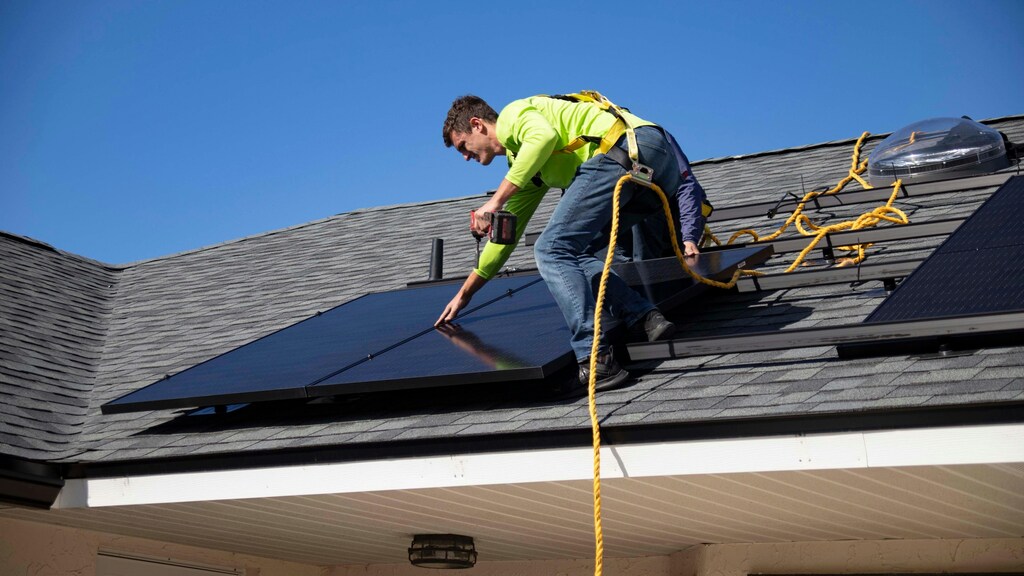 Panneaux solaires : rentabilité en 2026, aides et stratégies pour votre investissement